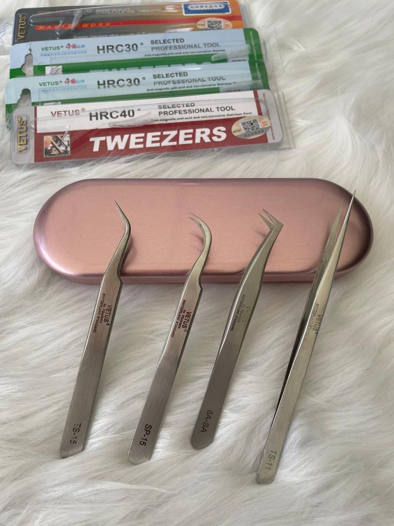 KIT DE 4 PINZAS PROFESIONALES CON ESTUCHE